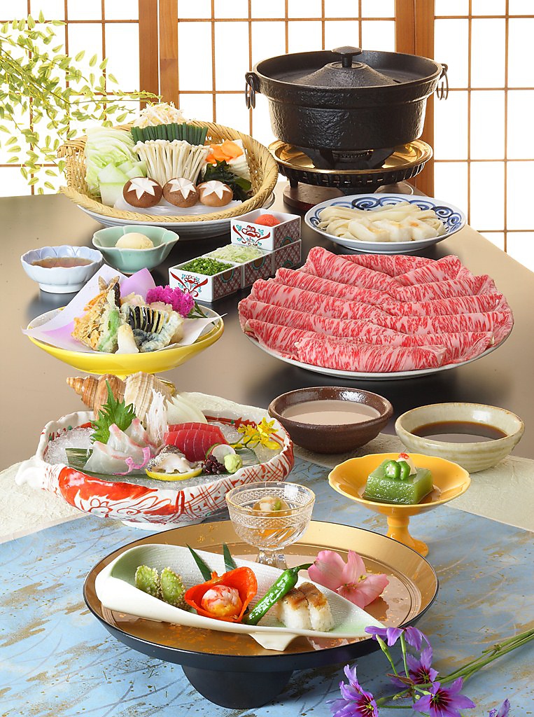 地域の方々に愛される店　「木曽路」。常に心温まるおもてなしを第一に…