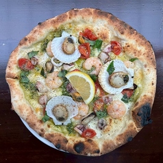 できたてを召し上がれ！500℃の高温石窯で焼く"本格ナポリピッツァ"