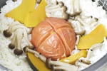 【新メニュー】トマト丸ごと1個使用しております！トマトの炊き込みご飯840円（税抜）