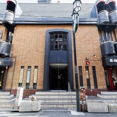 魚と煮込みとわら焼きと　とととの外観2