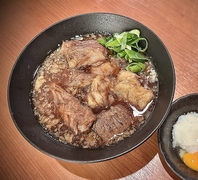 アシタマ名物牛すじ煮込み