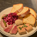 料理メニュー写真&nbsp;シャルキュトリーの盛り合わせ