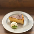 料理メニュー写真&nbsp;バスクチーズケーキ