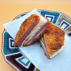 極厚ハムカツチーズサンド