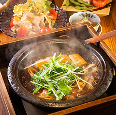 和牛あんかけすき焼き豆腐～有田焼土鍋～