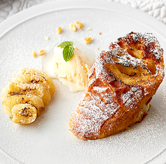 サイドメニューやデザートにも店主のこだわりが！