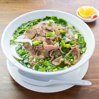 牛肉と鶏肉のフォーに込めた味わい