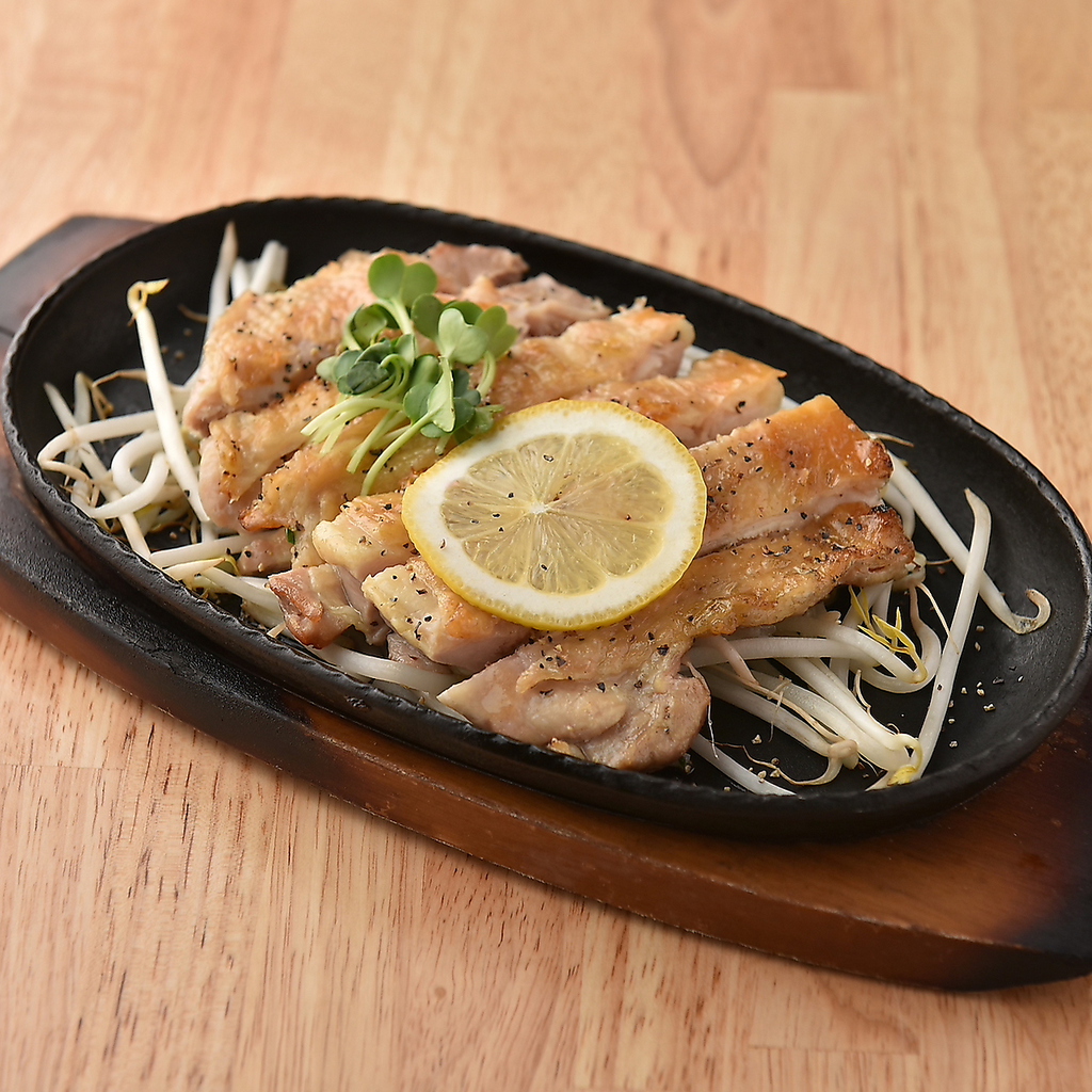 創作料理を中心としたお得においしいお店。