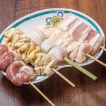 焼鳥は1本190円(税込)～各種ご用意◎盛り合わせは宴会にも最適で、ボリューム満点な自慢の逸品です！