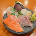 料理メニュー写真 【名物】刺身盛り合わせ