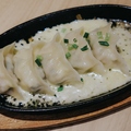 料理メニュー写真&nbsp;とろ～り濃厚チーズ餃子