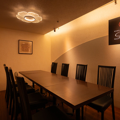 テーブル2名掛け7席