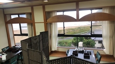 広間食※衝立で間仕切りをしております。