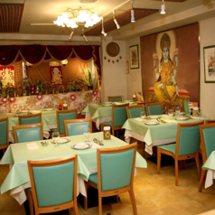 立食時には、最大60名様までの貸切に対応しております◎蒲田駅から徒歩3分と、集合や解散にも便利な立地なので、大規模な会社宴会にも活躍する空間です!広々とした店内で周りを気にせず、仲間内で盛大にお楽しみいただけます。