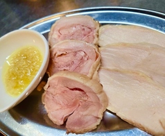 炙り鶏チャーシュー食べ比べ【もも・むね】