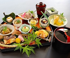 一汁九菜膳