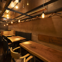 テーブル席を結合して最大12名まで１テーブルを囲んでお食事を楽しめます。宴会や、飲み会にも是非♪♪