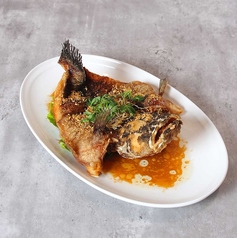 揚げ魚～特製ニンニク醤油～（一匹）