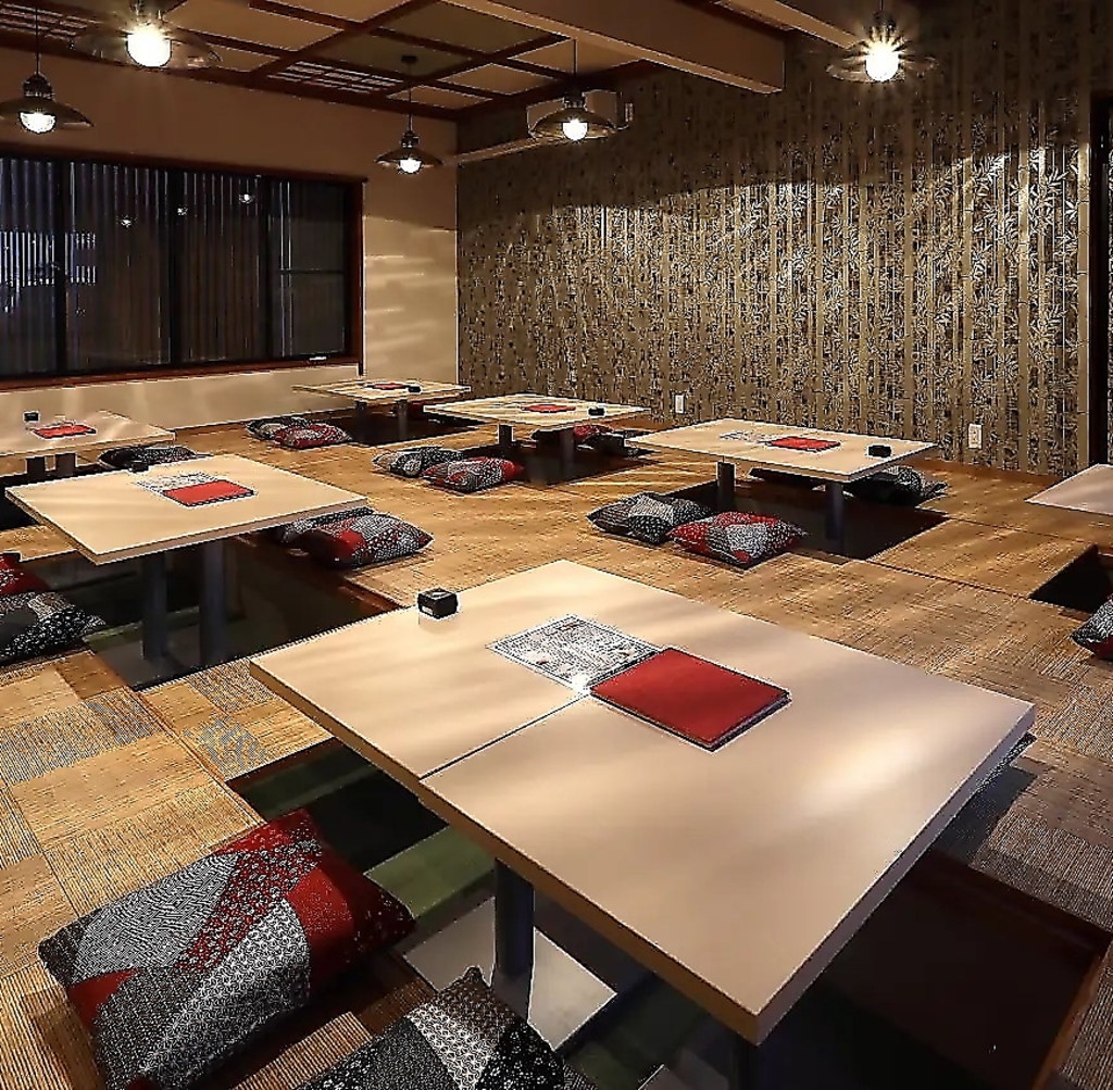 少人数からご案内可◎最大30名様まで利用できるな掘りこたつ個室◆足を伸ばしてゆったりお食事を…♪