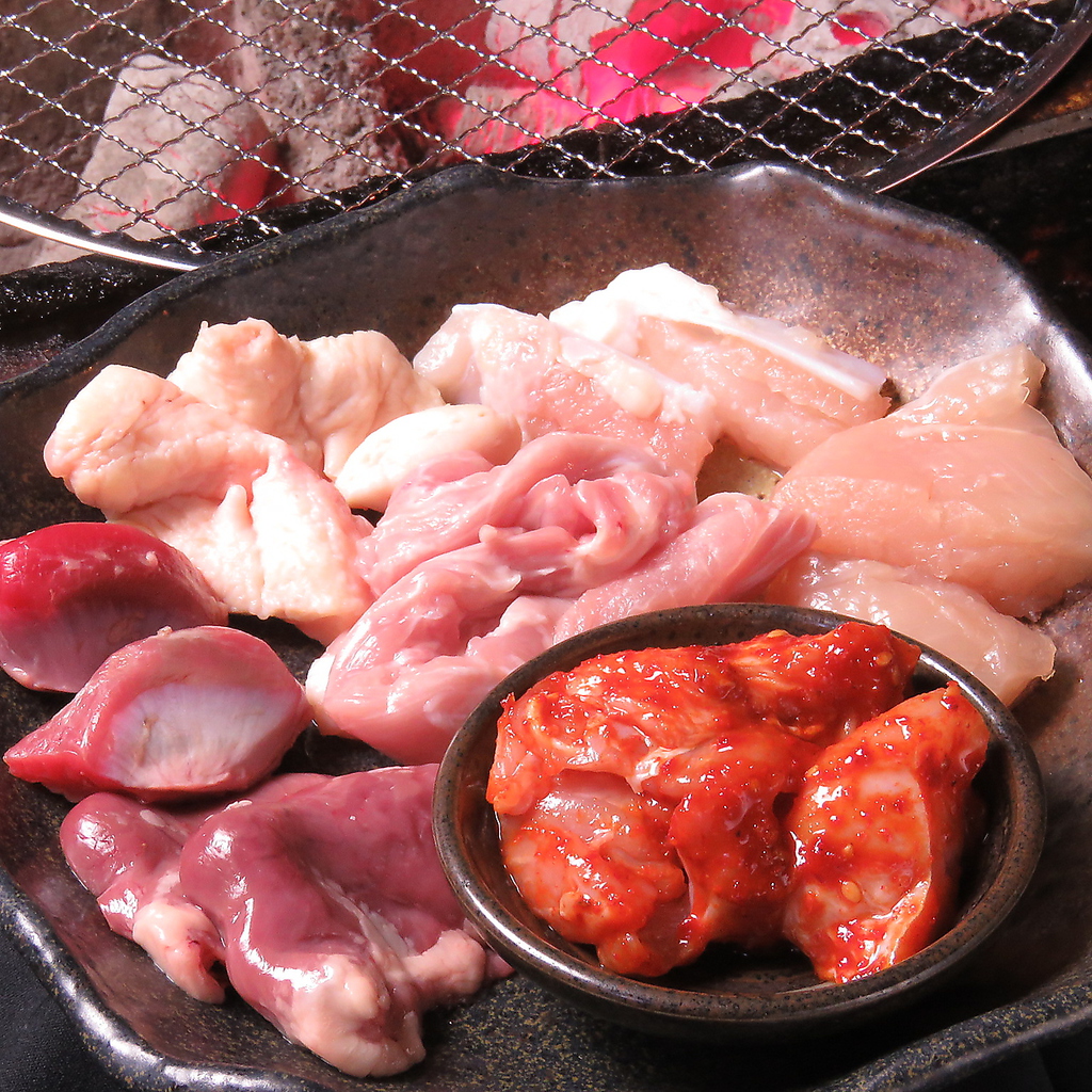 当店の1番人気メニュー☆1～2人前分量の鶏肉7種を650円でご提供！