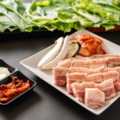料理メニュー写真 季節野菜とサムギョプサル（2人前から）