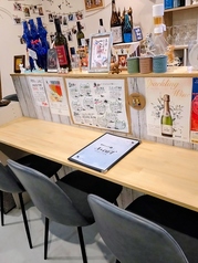 カウンター席ございます。