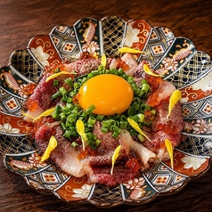 炙り和牛の月見ユッケ