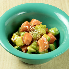 サーモンアボカドのおつまみポキ