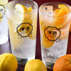 【100種類取り揃えたカクテルもご用意！】