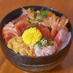 「特上海鮮丼」2,200円！！