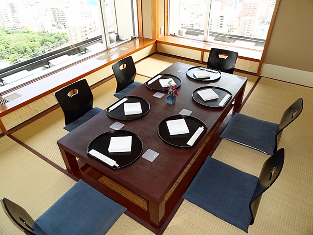 隅田川や下町を一望できる個室もご用意しております