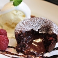 料理メニュー写真&nbsp;フォンダンショコラアイス添え