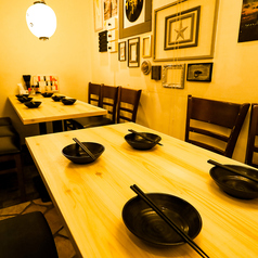 三宮駅1分、和の趣き溢れる店内は大人の為の落ち着いた雰囲気となっております。2名様70名様までご利用可能な個室席は三宮駅での接待や女子会、合コンなど各種宴会に最適なプライベート個室空間♪誕生日や記念日にお得なサプライズ特典もご用意しております。創作和食居酒屋