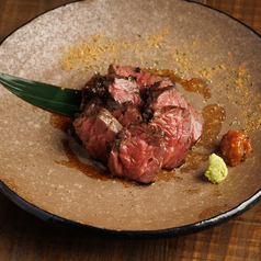 牛サガリ肉の炭火焼き 自家製醤油麹漬