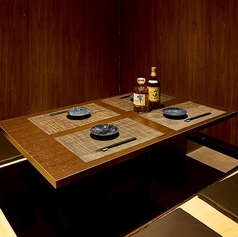 女子会や仲の良い友人同士での飲み会にぴったりの、スタンダードな完全個室です。