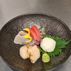 旬のお魚を使用したお造り