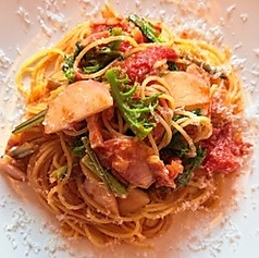 横浜野菜とパンチェッタのトマトソースパスタ