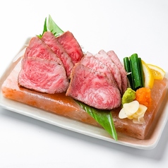 和牛のローストビーフon the 岩塩プレート