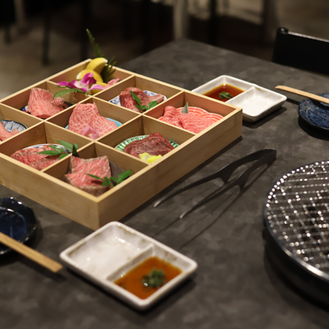 【駅チカでアクセス◎】特上ハラミや黒タン、個室で愉しむ贅沢焼肉