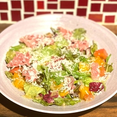 季節のフルーツと生ハムのサラダ～木苺ビネガードレッシング～