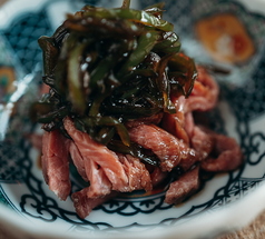 自家製ローストビーフの青椒牛肉絲