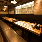 ゆったり掘りごたつ＆洋風モダンテイストのお洒落な店内。※画像は系列店