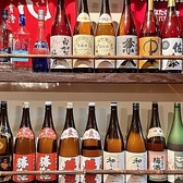 豊富な飲み物を取り揃えております！ビールをはじめ、焼酎や日本酒、ウイスキーなど多彩なお酒をご用意。特に広島の日本酒も取り入れており、地元の味を楽しむことができます。美味しい料理と一緒に、あなたのお気に入りのドリンクを見つけて、素敵なひとときをお過ごしください！