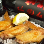 手羽先岩塩焼き480円（+税）！じっくり焼き上げた至極の逸品！！