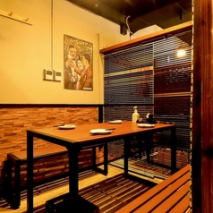 個室テーブル席。席の結合可能です。