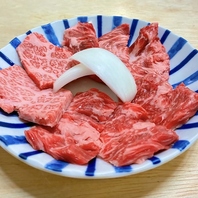 和牛カルビ、ハラミ、牛タンも旨みたっぷり！