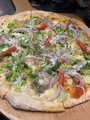 料理メニュー写真 野菜の彩りピザ