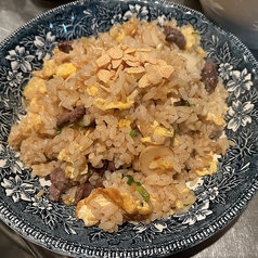 肉入りガーリックやきめし