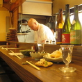 当店は全席禁煙でございます。お料理の繊細な香りを心ゆくまでお楽しみいただけるクリーンな空間を提供しております。喫煙をされるお客様にはご不便をおかけいたしますが、ご理解とご協力をお願いいたします。