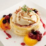 こだわりのパンケーキは、ご注文をいただいてから生地を合わし1枚1枚丁寧に焼いております！